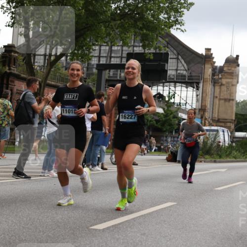 29.06.2025 - hella hamburg halbmarathon Yannick Fuchs http://msf.ph/oto/8370584 29.06.2025 10:53:39 20KM 2780, 3114, 3425, 4238, 4379, 4796, 4986, 6327, 6470, 7287, 7824, 8030, 8326, 8481, 8807, 9741, 9985, 10488, 10587, 11018, 11114, 11158, 11159, 11250, 11757, 12406, 12736, 12779, 12862, 13036, 13706, 13761, 14471, 14928, 15083, 15525, 15785, 15914, 16227, 16530, 16754, 16915, 17176, 17304, 17860, 18377, 18485, 18716, 18855, 19178 meine-sportfotos.de