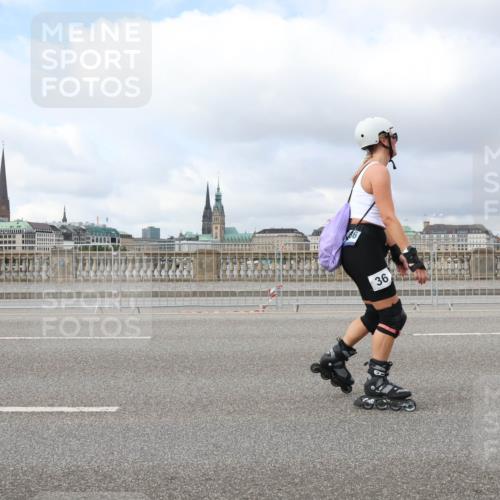 29.06.2025 - hella hamburg halbmarathon Lena Gebhardt http://msf.ph/oto/8370649 29.06.2025 09:11:04 Lombardsbrücke 36 meine-sportfotos.de