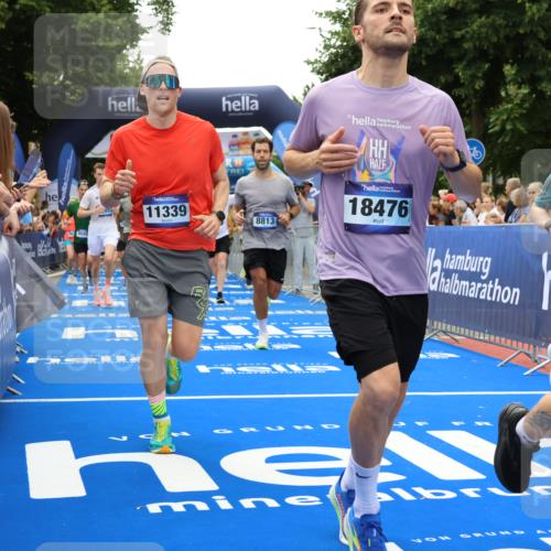 29.06.2025 - hella hamburg halbmarathon Strokosch-Dieckow http://msf.ph/oto/8370689 29.06.2025 10:49:28 Ziel 1342, 1476, 2516, 2592, 2596, 2878, 2889, 5705, 8437, 8689, 8813, 9038, 9649, 11339, 11340, 11679, 11779, 12094, 12670, 13233, 13269, 14562, 14838, 15392, 15784, 15857, 15894, 15966, 16114, 16592, 16738, 16891, 17001, 18476, 18887, 18960 meine-sportfotos.de