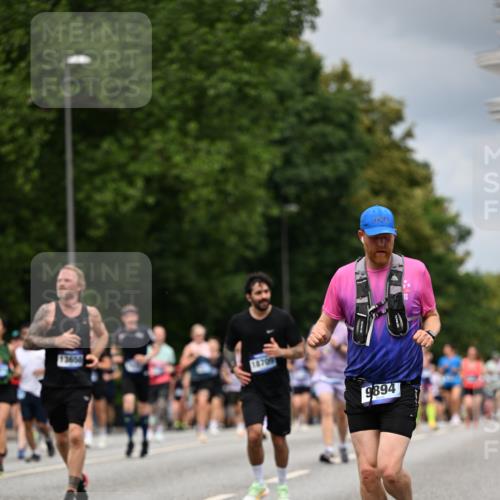 29.06.2025 - hella hamburg halbmarathon Dr. Thomas Lammeyer http://msf.ph/oto/8370843 29.06.2025 10:42:04 Kennedybrücke 1337, 1475, 1799, 1985, 2016, 2031, 2124, 2853, 3286, 3880, 4762, 5139, 5522, 5523, 5875, 6697, 6955, 7124, 7321, 7629, 8499, 8811, 8985, 9391, 9524, 9894, 10025, 10506, 10836, 11087, 11164 meine-sportfotos.de