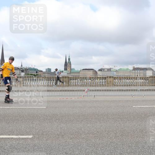 29.06.2025 - hella hamburg halbmarathon Lena Gebhardt http://msf.ph/oto/8370934 29.06.2025 09:11:41 Lombardsbrücke  meine-sportfotos.de