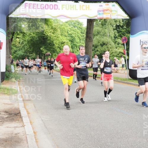 29.06.2025 - hella hamburg halbmarathon MichiJ http://msf.ph/oto/8370949 29.06.2025 10:44:40 Zwischen KM18-KM19 2711, 7833, 8322, 9450, 9485, 17415, 18508, 18587, 18652 meine-sportfotos.de