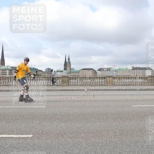 29.06.2025 - hella hamburg halbmarathon Lena Gebhardt http://msf.ph/oto/8371029 29.06.2025 09:11:41 Lombardsbrücke  meine-sportfotos.de