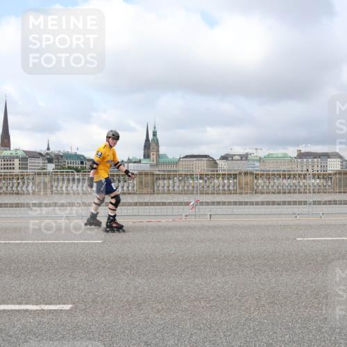 29.06.2025 - hella hamburg halbmarathon Lena Gebhardt http://msf.ph/oto/8371158 29.06.2025 09:11:42 Lombardsbrücke  meine-sportfotos.de