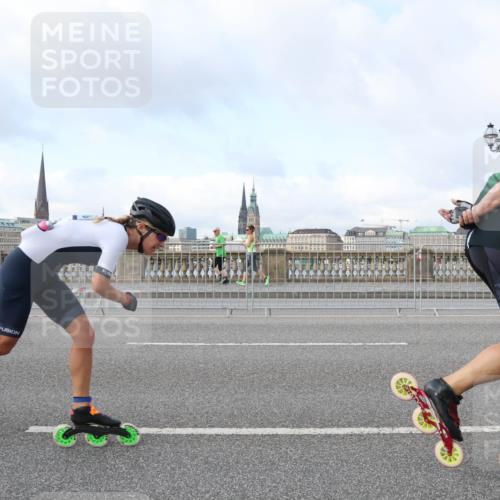 29.06.2025 - hella hamburg halbmarathon Lena Gebhardt http://msf.ph/oto/8371222 29.06.2025 08:50:44 Lombardsbrücke 294 meine-sportfotos.de