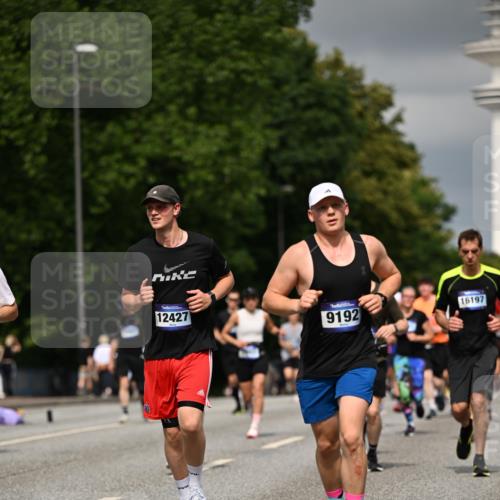 29.06.2025 - hella hamburg halbmarathon Dr. Thomas Lammeyer http://msf.ph/oto/8371291 29.06.2025 10:19:48 Kennedybrücke 1440, 1651, 2076, 2140, 2720, 2835, 2989, 3167, 3417, 4466, 4828, 5046, 5423, 6376, 6576, 7897, 7941, 7942, 8746, 8885, 9192, 9307, 9556, 9847, 9881, 10108, 10608, 11113, 11303 meine-sportfotos.de
