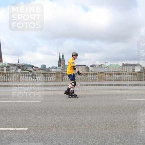 29.06.2025 - hella hamburg halbmarathon Lena Gebhardt http://msf.ph/oto/8371296 29.06.2025 09:11:42 Lombardsbrücke  meine-sportfotos.de