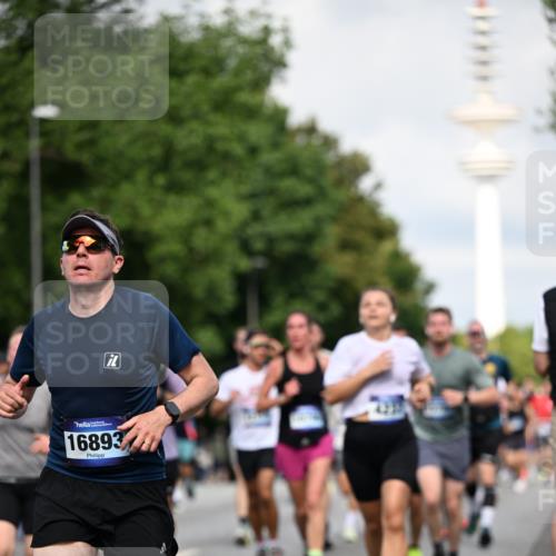 29.06.2025 - hella hamburg halbmarathon Dr. Thomas Lammeyer http://msf.ph/oto/8371335 29.06.2025 09:57:43 Kennedybrücke 1098, 1171, 1413, 1424, 1466, 1476, 1892, 1902, 2098, 2188, 2270, 2516, 2823, 2842, 3477, 3785, 3852, 4140, 4183, 4185, 4235, 4237, 4247, 4270, 5115, 5362, 5528, 5532, 5650, 6198, 6831, 7385, 8023, 8269, 8743, 8928, 9105, 9482, 9815, 10237, 10792, 11077 meine-sportfotos.de