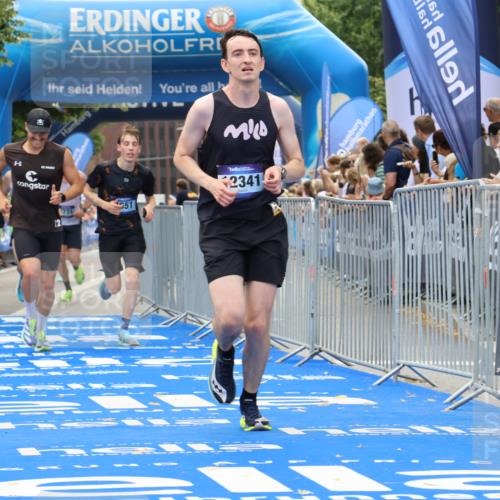 29.06.2025 - hella hamburg halbmarathon Strokosch-Dieckow http://msf.ph/oto/8371341 29.06.2025 10:27:33 Ziel 2203, 4678, 7651, 8731, 9804, 10655, 12341, 13941, 17354, 18567, 18832, 19114 meine-sportfotos.de
