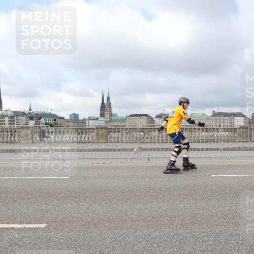 29.06.2025 - hella hamburg halbmarathon Lena Gebhardt http://msf.ph/oto/8371434 29.06.2025 09:11:42 Lombardsbrücke  meine-sportfotos.de