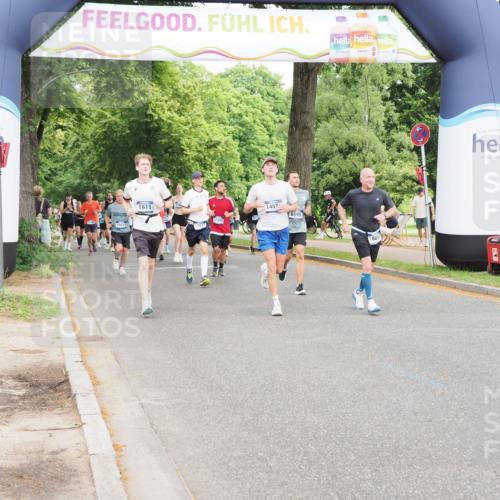 29.06.2025 - hella hamburg halbmarathon MichiJ http://msf.ph/oto/8371446 29.06.2025 10:44:47 Zwischen KM18-KM19 1611, 2236, 6595, 7082, 9485, 10383, 12495, 14369, 14571, 15197, 17827, 18891 meine-sportfotos.de