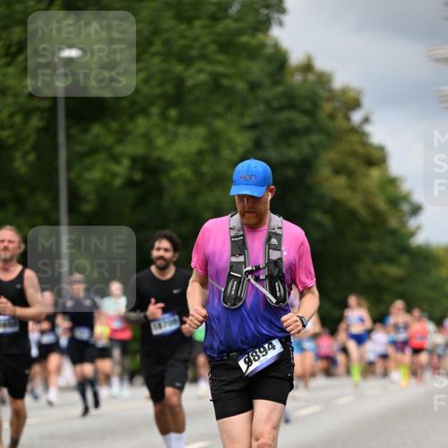 29.06.2025 - hella hamburg halbmarathon Dr. Thomas Lammeyer http://msf.ph/oto/8371519 29.06.2025 10:42:05 Kennedybrücke 1337, 1475, 1799, 1985, 2016, 2124, 2853, 3010, 3246, 3286, 3880, 4762, 5139, 5522, 5523, 5875, 6697, 6955, 7124, 7321, 7629, 8696, 8811, 8985, 9391, 9524, 9894, 10025, 10146, 10506, 10836, 11087, 11164 meine-sportfotos.de