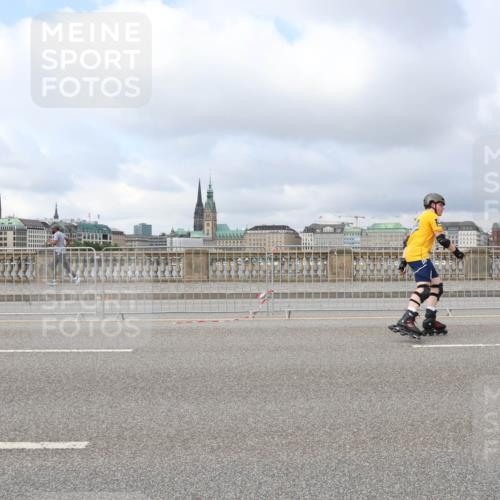 29.06.2025 - hella hamburg halbmarathon Lena Gebhardt http://msf.ph/oto/8371553 29.06.2025 09:11:42 Lombardsbrücke  meine-sportfotos.de