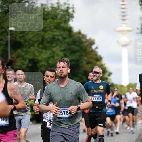 29.06.2025 - hella hamburg halbmarathon Dr. Thomas Lammeyer http://msf.ph/oto/8371591 29.06.2025 09:57:46 Kennedybrücke 1098, 1171, 1413, 1424, 1466, 1476, 1892, 1902, 2098, 2188, 2270, 2516, 2823, 2842, 3477, 3785, 3852, 4140, 4183, 4185, 4235, 4237, 4247, 4270, 5115, 5528, 5650, 6198, 6266, 6831, 8023, 8269, 8743, 8928, 9105, 9482, 9619, 9815, 10237, 10792, 11077 meine-sportfotos.de