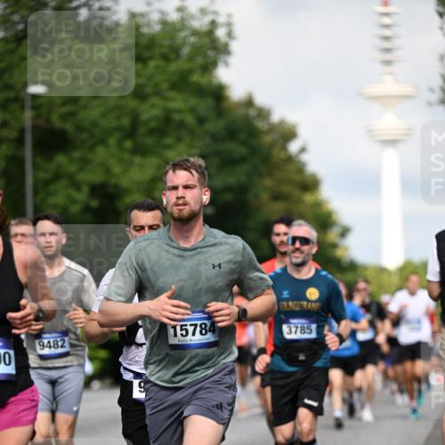 29.06.2025 - hella hamburg halbmarathon Dr. Thomas Lammeyer http://msf.ph/oto/8371598 29.06.2025 09:57:46 Kennedybrücke 1098, 1171, 1413, 1424, 1466, 1476, 1892, 1902, 2098, 2188, 2270, 2516, 2823, 2842, 3477, 3785, 3852, 4140, 4183, 4185, 4235, 4237, 4247, 4270, 5115, 5528, 5650, 6198, 6266, 6831, 8023, 8269, 8743, 8928, 9105, 9482, 9619, 9815, 10237, 10792, 11077 meine-sportfotos.de