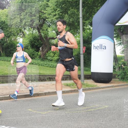 29.06.2025 - hella hamburg halbmarathon KatJ http://msf.ph/oto/8371614 29.06.2025 10:23:46 Zwischen KM18-KM19 57, 1217, 6169, 7884, 7972 meine-sportfotos.de