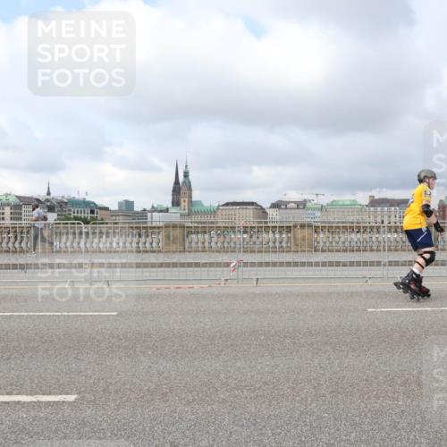 29.06.2025 - hella hamburg halbmarathon Lena Gebhardt http://msf.ph/oto/8371622 29.06.2025 09:11:42 Lombardsbrücke  meine-sportfotos.de