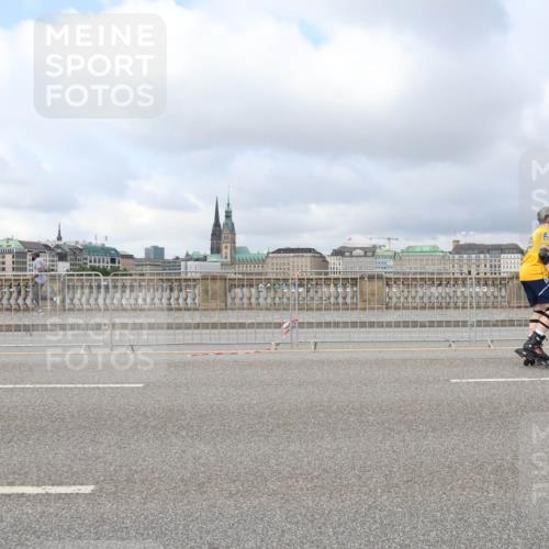 29.06.2025 - hella hamburg halbmarathon Lena Gebhardt http://msf.ph/oto/8371638 29.06.2025 09:11:43 Lombardsbrücke  meine-sportfotos.de
