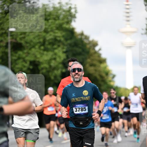 29.06.2025 - hella hamburg halbmarathon Dr. Thomas Lammeyer http://msf.ph/oto/8371646 29.06.2025 09:57:48 Kennedybrücke 1098, 1171, 1413, 1424, 1476, 1892, 1902, 2098, 2188, 2516, 2823, 2842, 3477, 3785, 3852, 4140, 4183, 4185, 4237, 4270, 5115, 5528, 6198, 6266, 6630, 6831, 8023, 8269, 8743, 8928, 9105, 9482, 9619, 9815, 10237, 10792 meine-sportfotos.de