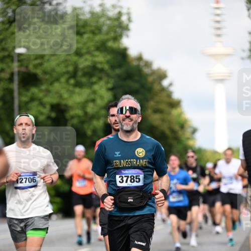 29.06.2025 - hella hamburg halbmarathon Dr. Thomas Lammeyer http://msf.ph/oto/8371678 29.06.2025 09:57:48 Kennedybrücke 1098, 1171, 1413, 1424, 1476, 1892, 1902, 2098, 2188, 2516, 2823, 2842, 3477, 3785, 3852, 4140, 4183, 4185, 4237, 4270, 5115, 5528, 6198, 6266, 6630, 6831, 8023, 8269, 8743, 8928, 9105, 9482, 9619, 9815, 10237, 10792 meine-sportfotos.de