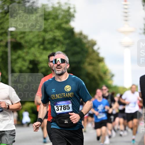 29.06.2025 - hella hamburg halbmarathon Dr. Thomas Lammeyer http://msf.ph/oto/8371721 29.06.2025 09:57:48 Kennedybrücke 1098, 1171, 1413, 1424, 1476, 1892, 1902, 2098, 2188, 2516, 2823, 2842, 3477, 3785, 3852, 4140, 4183, 4185, 4237, 4270, 5115, 5528, 6198, 6266, 6630, 6831, 8023, 8269, 8743, 8928, 9105, 9482, 9619, 9815, 10237, 10792 meine-sportfotos.de