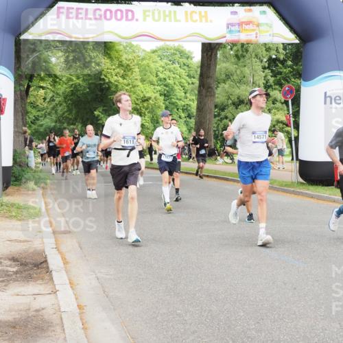 29.06.2025 - hella hamburg halbmarathon MichiJ http://msf.ph/oto/8371753 29.06.2025 10:44:48 Zwischen KM18-KM19 1611, 2236, 6595, 7082, 9485, 10383, 12495, 14369, 14571, 15197, 17827, 18891 meine-sportfotos.de