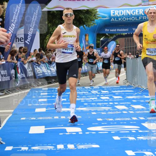 29.06.2025 - hella hamburg halbmarathon Strokosch-Dieckow http://msf.ph/oto/8371820 29.06.2025 10:27:23 Ziel 4678, 9804, 13941, 14019, 15136, 15576, 18037, 18124, 18567, 19114 meine-sportfotos.de