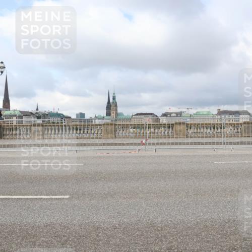 29.06.2025 - hella hamburg halbmarathon Lena Gebhardt http://msf.ph/oto/8371895 29.06.2025 09:12:06 Lombardsbrücke 202 meine-sportfotos.de