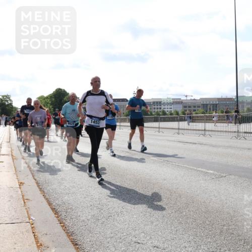 29.06.2025 - hella hamburg halbmarathon Lena Gebhardt http://msf.ph/oto/8371906 29.06.2025 10:02:11 Lombardsbrücke 7243, 1453, 9928, 5742, 3169, 11938, 1128, 1184, 1254, 1364, 1432, 1453, 1464, 1733, 1881, 1940, 2142, 2322, 2323, 2712, 2806, 3169, 3780, 3976, 4066, 4286, 4328, 4985, 5602, 5603, 5742, 5763, 6166, 6295, 6322, 6327, 6438, 6595, 6708, 6860, 7031, 7049, 7189, 7223, 7243, 7323, 7869, 9020, 9021, 9131, 9156, 9230, 9353, 9741, 9928, 10177, 10866, 10882, 11191, 11554, 11670, 11871, 11938, 12315, 12316, 12491, 14471, 14660, 14677, 16420 meine-sportfotos.de