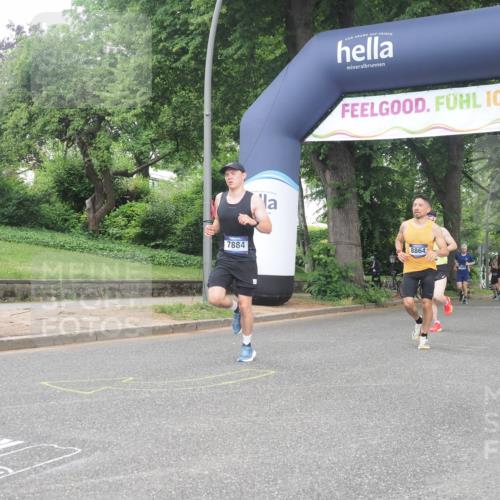 29.06.2025 - hella hamburg halbmarathon KatJ http://msf.ph/oto/8371911 29.06.2025 10:23:48 Zwischen KM18-KM19 1217, 6169, 7884, 7972 meine-sportfotos.de