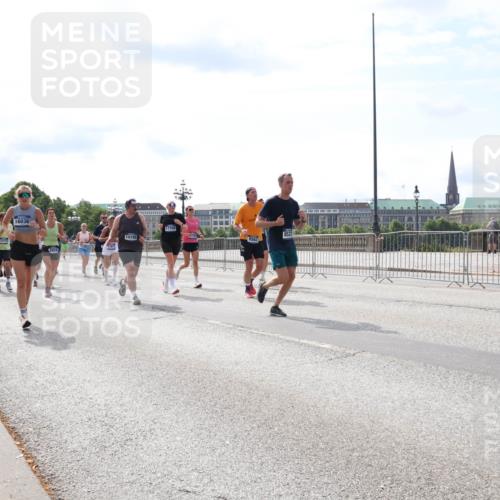 29.06.2025 - hella hamburg halbmarathon Lena Gebhardt http://msf.ph/oto/8371915 29.06.2025 10:14:57 Lombardsbrücke 13393, 16036, 8854, 14195, 17708, 1071, 1296, 1379, 1406, 1524, 1575, 1728, 1745, 2046, 2140, 2281, 2494, 2601, 2690, 2990, 3020, 3025, 3154, 3454, 3507, 3509, 3513, 3650, 3691, 3834, 3844, 4495, 4641, 5191, 5608, 5670, 5800, 5981, 6181, 6248, 6317, 6935, 7195, 7439, 7802, 7881, 8055, 8147, 8237, 8239, 8275, 8522, 8563, 8609, 8755, 8854, 9113, 9173, 9556, 9663, 9709, 9911, 9975, 10391, 10589, 10610, 10717, 10963, 11271, 11598 meine-sportfotos.de