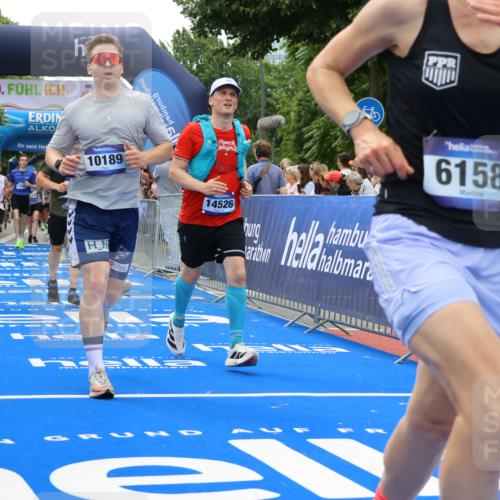 29.06.2025 - hella hamburg halbmarathon Strokosch-Dieckow http://msf.ph/oto/8372000 29.06.2025 10:49:19 Ziel 1342, 1476, 2013, 4183, 4185, 6158, 8112, 9348, 10053, 10189, 11779, 11819, 12670, 13269, 13450, 14526, 14838, 15422, 15784, 15894, 15966, 16369, 16891, 18887 meine-sportfotos.de