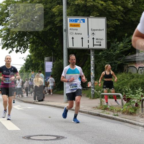 29.06.2025 - hella hamburg halbmarathon Yannick Fuchs http://msf.ph/oto/8372063 29.06.2025 10:53:45 20KM 1544, 2780, 3169, 4238, 4379, 4796, 4986, 6327, 6470, 7824, 8030, 8326, 8481, 8807, 9741, 9985, 10281, 10488, 11018, 11114, 11158, 11159, 11250, 11757, 12406, 12779, 13036, 13706, 14471, 14928, 15083, 15525, 15673, 15785, 15914, 16227, 16530, 16754, 16915, 17176, 17304, 17860, 18377, 18485, 18855, 19178 meine-sportfotos.de