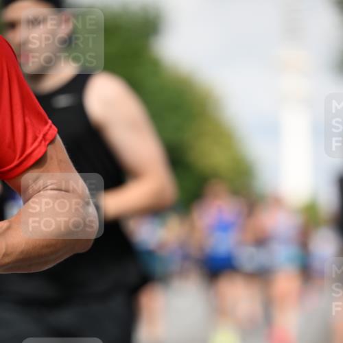 29.06.2025 - hella hamburg halbmarathon Dr. Thomas Lammeyer http://msf.ph/oto/8372069 29.06.2025 09:57:58 Kennedybrücke 1098, 1171, 1399, 1413, 1476, 1750, 1892, 2020, 2098, 2188, 2470, 2823, 2842, 3477, 3785, 4029, 4183, 4185, 4270, 4816, 5020, 5706, 6198, 6266, 6630, 6819, 6831, 7709, 8142, 8374, 8576, 8743, 9051, 9105, 9463, 9482, 9619, 9815, 10237, 10529 meine-sportfotos.de