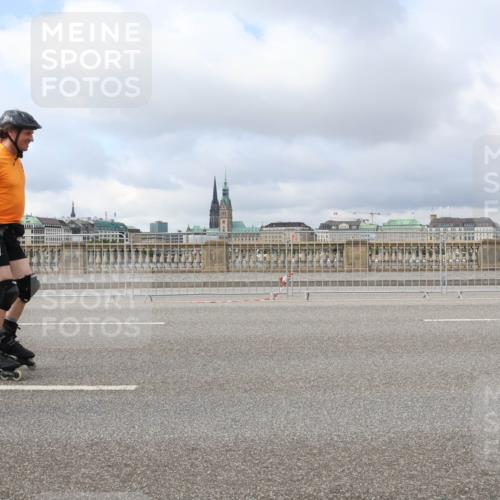 29.06.2025 - hella hamburg halbmarathon Lena Gebhardt http://msf.ph/oto/8372086 29.06.2025 09:12:06 Lombardsbrücke 230, 202 meine-sportfotos.de