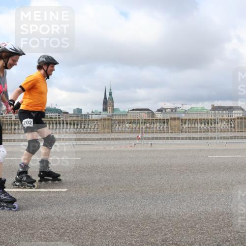 29.06.2025 - hella hamburg halbmarathon Lena Gebhardt http://msf.ph/oto/8372154 29.06.2025 09:12:06 Lombardsbrücke 202, 23 meine-sportfotos.de