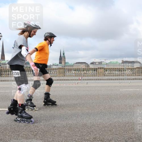 29.06.2025 - hella hamburg halbmarathon Lena Gebhardt http://msf.ph/oto/8372226 29.06.2025 09:12:06 Lombardsbrücke 230 meine-sportfotos.de