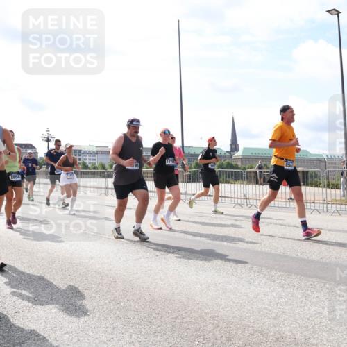 29.06.2025 - hella hamburg halbmarathon Lena Gebhardt http://msf.ph/oto/8372232 29.06.2025 10:14:59 Lombardsbrücke 13393, 1770, 95, 856, 8854, 11611, 1071, 1296, 1379, 1524, 1575, 1728, 1745, 2046, 2140, 2281, 2601, 2690, 2990, 3020, 3025, 3154, 3454, 3507, 3509, 3513, 3650, 3691, 3834, 3844, 4495, 4641, 5191, 5608, 5800, 5981, 5986, 6181, 6248, 6317, 6935, 7195, 7439, 7881, 8055, 8147, 8237, 8239, 8275, 8522, 8563, 8609, 8755, 8854, 9113, 9173, 9556, 9663, 9709, 9911, 9975, 10391, 10589, 10610, 10717, 10963, 11271, 11598 meine-sportfotos.de