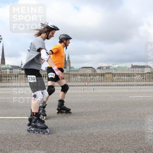 29.06.2025 - hella hamburg halbmarathon Lena Gebhardt http://msf.ph/oto/8372294 29.06.2025 09:12:06 Lombardsbrücke 202, 230 meine-sportfotos.de