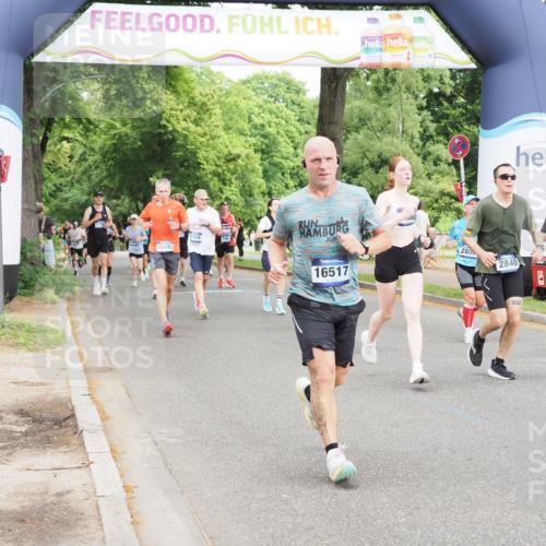 29.06.2025 - hella hamburg halbmarathon MichiJ http://msf.ph/oto/8372365 29.06.2025 10:44:51 Zwischen KM18-KM19 1611, 2236, 2282, 2806, 2840, 6595, 7856, 12495, 13880, 14369, 14571, 15145, 16113, 16517, 17827, 18891 meine-sportfotos.de