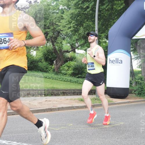 29.06.2025 - hella hamburg halbmarathon KatJ http://msf.ph/oto/8372367 29.06.2025 10:23:50 Zwischen KM18-KM19 1217, 7884, 7972 meine-sportfotos.de