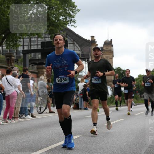 29.06.2025 - hella hamburg halbmarathon Yannick Fuchs http://msf.ph/oto/8372464 29.06.2025 10:53:46 20KM 1544, 2780, 3169, 3780, 4238, 4379, 4796, 4986, 6327, 6470, 7824, 8030, 8326, 8481, 8807, 9741, 9985, 10281, 10301, 10488, 11018, 11114, 11158, 11159, 11250, 11757, 12406, 12446, 12779, 13036, 13706, 14471, 14928, 15083, 15525, 15673, 15785, 15914, 16227, 16530, 16754, 16915, 17176, 17304, 17860, 18377, 18485, 18624, 18855, 19178 meine-sportfotos.de