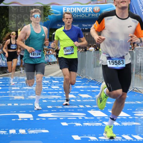 29.06.2025 - hella hamburg halbmarathon Strokosch-Dieckow http://msf.ph/oto/8372552 29.06.2025 10:27:17 Ziel 9097, 14019, 15136, 15576, 15583, 18037, 18124 meine-sportfotos.de