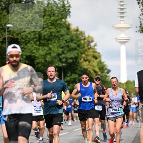 29.06.2025 - hella hamburg halbmarathon Dr. Thomas Lammeyer http://msf.ph/oto/8372563 29.06.2025 09:57:59 Kennedybrücke 1098, 1171, 1399, 1413, 1476, 1750, 1892, 2020, 2098, 2188, 2470, 2823, 2842, 3477, 3785, 4029, 4183, 4185, 4270, 4816, 5020, 5706, 6198, 6266, 6630, 6819, 6831, 7087, 7709, 8142, 8374, 8576, 8743, 9051, 9463, 9482, 9619, 9815, 10237, 10529 meine-sportfotos.de