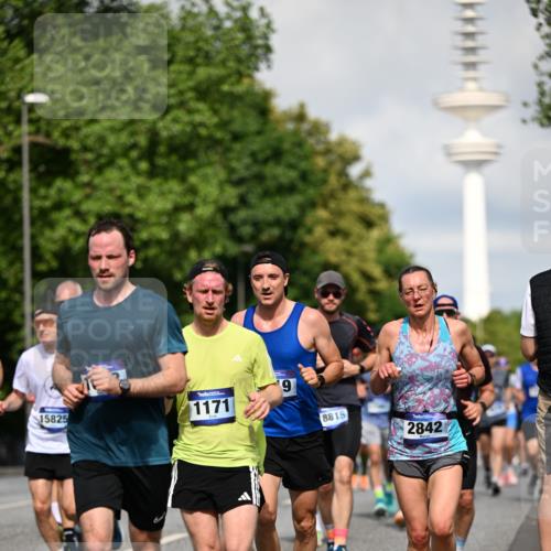 29.06.2025 - hella hamburg halbmarathon Dr. Thomas Lammeyer http://msf.ph/oto/8372657 29.06.2025 09:58:00 Kennedybrücke 1098, 1171, 1342, 1399, 1413, 1476, 1750, 1892, 2020, 2098, 2188, 2470, 2823, 2842, 2889, 3477, 3785, 4029, 4183, 4185, 4270, 4816, 5020, 5706, 6198, 6266, 6630, 6819, 6831, 7087, 7297, 7709, 8142, 8374, 8576, 8743, 9051, 9463, 9482, 9619, 9815, 10237, 10529 meine-sportfotos.de