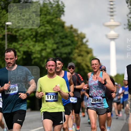 29.06.2025 - hella hamburg halbmarathon Dr. Thomas Lammeyer http://msf.ph/oto/8372685 29.06.2025 09:58:00 Kennedybrücke 1098, 1171, 1342, 1399, 1413, 1476, 1750, 1892, 2020, 2098, 2188, 2470, 2823, 2842, 2889, 3477, 3785, 4029, 4183, 4185, 4270, 4816, 5020, 5706, 6198, 6266, 6630, 6819, 6831, 7087, 7297, 7709, 8142, 8374, 8576, 8743, 9051, 9463, 9482, 9619, 9815, 10237, 10529 meine-sportfotos.de