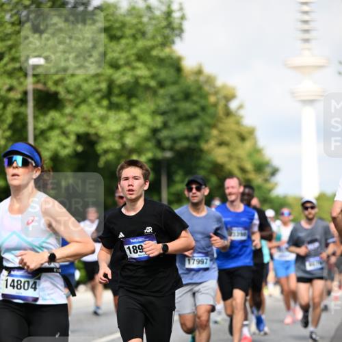 29.06.2025 - hella hamburg halbmarathon Dr. Thomas Lammeyer http://msf.ph/oto/8372707 29.06.2025 09:58:04 Kennedybrücke 1098, 1119, 1171, 1342, 1399, 1413, 1476, 1750, 1892, 1942, 2020, 2098, 2188, 2442, 2470, 2823, 2842, 2889, 3477, 4029, 4183, 4185, 4270, 4816, 5020, 5706, 6198, 6266, 6630, 6819, 6831, 7087, 7297, 7709, 8142, 8374, 8576, 8743, 9051, 9463, 9619, 9815, 10237, 10529 meine-sportfotos.de