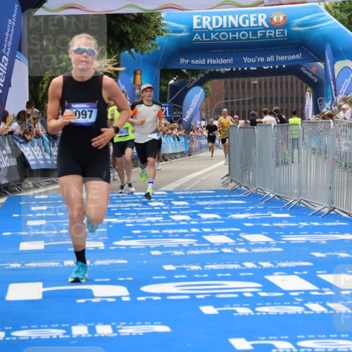 29.06.2025 - hella hamburg halbmarathon Strokosch-Dieckow http://msf.ph/oto/8372831 29.06.2025 10:27:13 Ziel 9097, 15136, 15583, 18037, 18124 meine-sportfotos.de