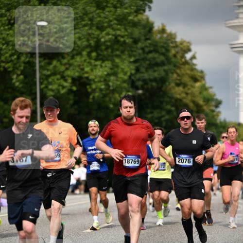 29.06.2025 - hella hamburg halbmarathon Dr. Thomas Lammeyer http://msf.ph/oto/8372896 29.06.2025 10:19:55 Kennedybrücke 1308, 1440, 1651, 2071, 2076, 2140, 2436, 2601, 2835, 3167, 4828, 5046, 5423, 7897, 7941, 7942, 8057, 8274, 8746, 8885, 9192, 9307, 9784, 9881, 10108, 10608, 11113, 11303 meine-sportfotos.de