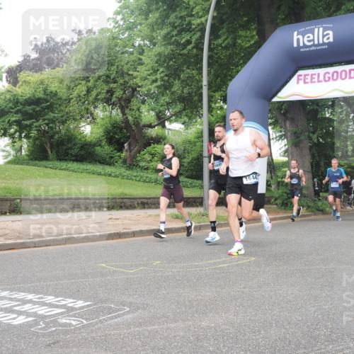 29.06.2025 - hella hamburg halbmarathon KatJ http://msf.ph/oto/8372902 29.06.2025 10:23:54 Zwischen KM18-KM19 1002, 1644, 8395 meine-sportfotos.de